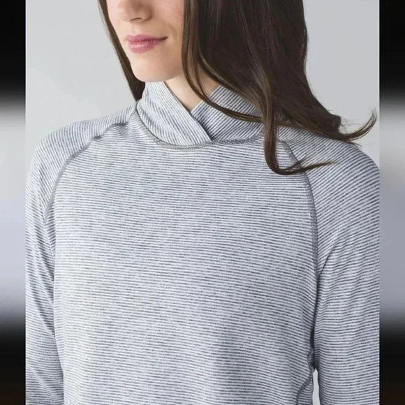 Lululemon Warm Your Core Long Sleeve TeeTonka Stripe Heathered Slate White - Picture 5 of 10